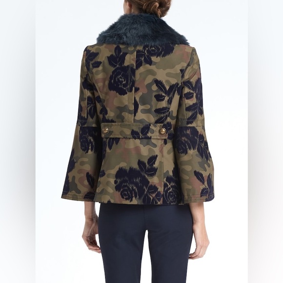 Banana Republic Rose Pattern Camo Jacket w/ Removable Collar - Size M - Picture 5 of 12